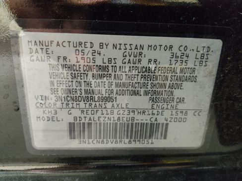 Used 2024 Nissan Versa S w/ Trunk Package FWD image 33