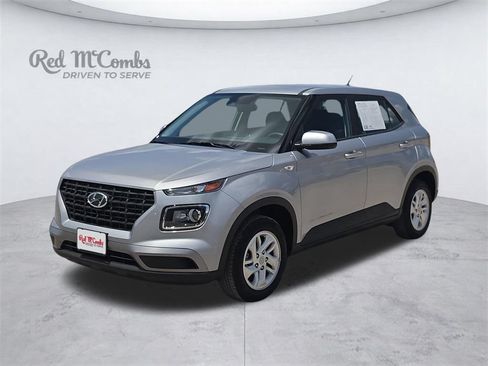 Certified 2025 Hyundai Venue SE FWD image 1