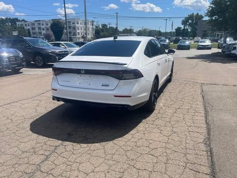 Used 2025 Honda Accord Sport image 13