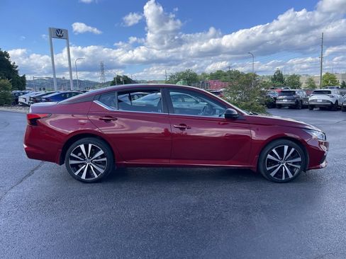 Used 2021 Nissan Altima 2.5 SR w/ SR Premium Package AWD/4WD image 4