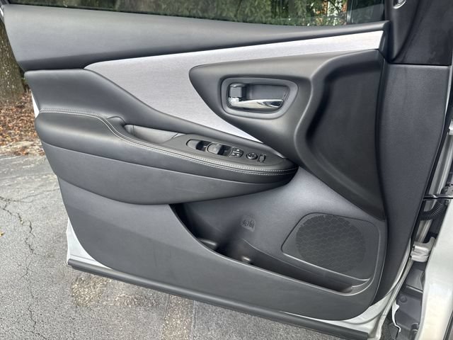 Used 2024 Nissan Murano SV FWD image 25