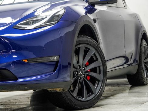 Used 2022 Tesla Model Y Performance AWD/4WD image 3