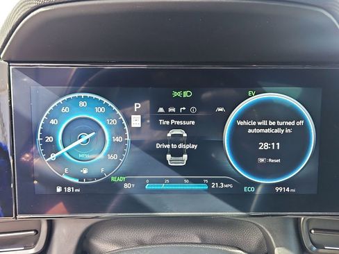Used 2025 Hyundai Elantra SEL FWD image 15