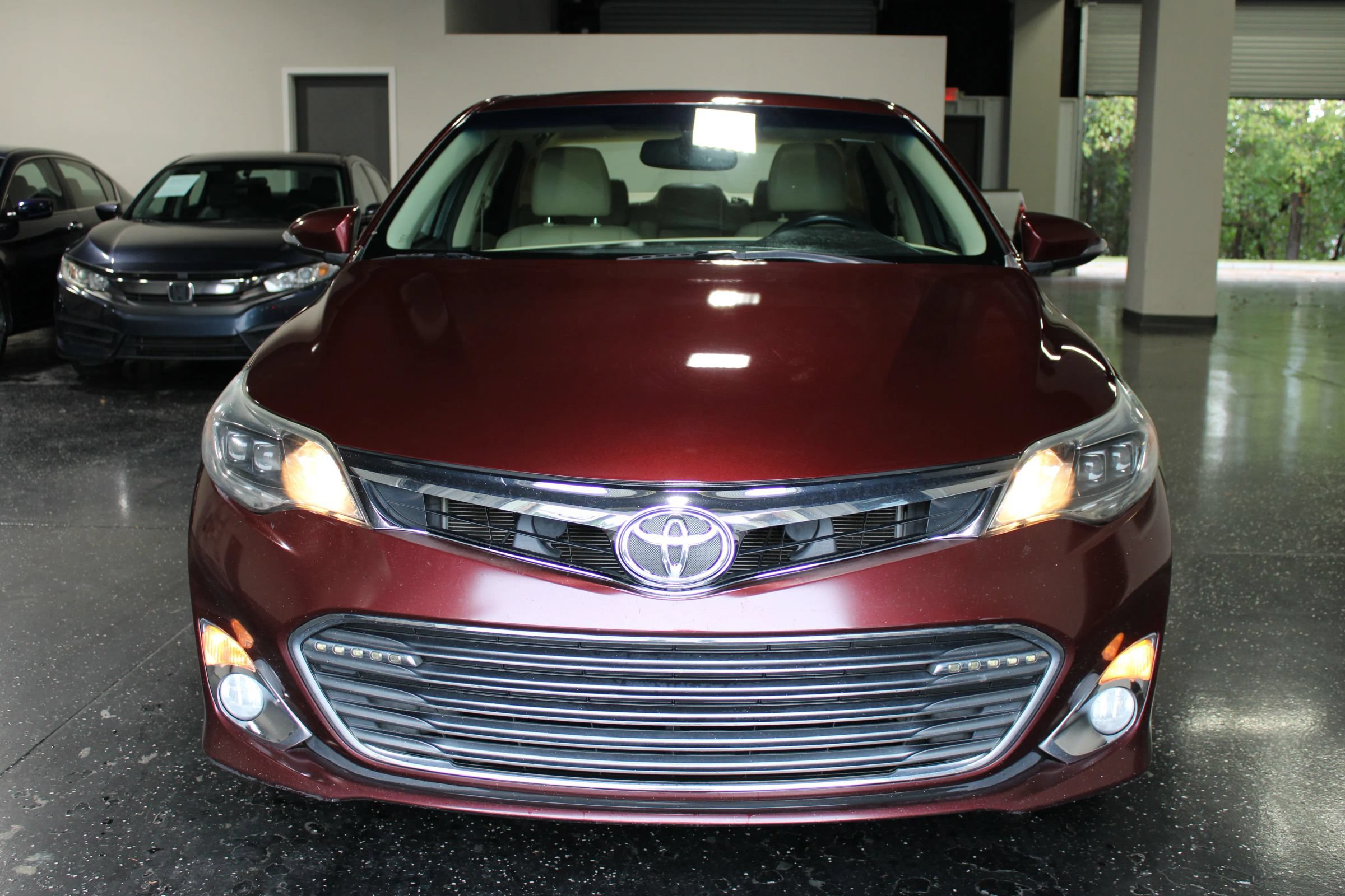 Used 2014 Toyota Avalon XLE Touring FWD image 8