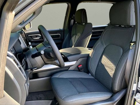 New 2026 RAM 1500 4x4 Crew Cab image 17