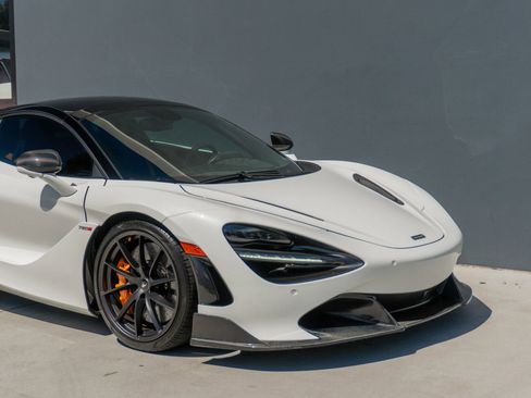 Used 2021 McLaren 720S Spider image 40