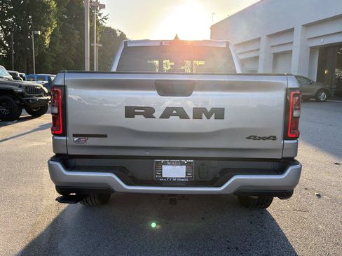 Used 2025 RAM 1500 Big Horn AWD/4WD image 6