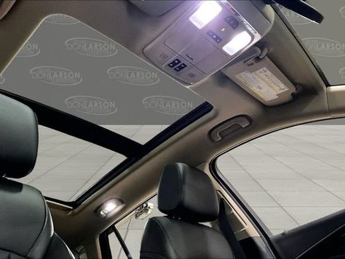 Used 2018 Buick Envision Premium w/ LPO, Hit The Road Package AWD/4WD image 17