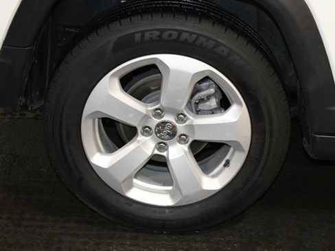 Used 2019 Jeep Compass Latitude image 23