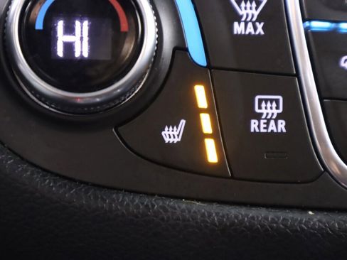 Used 2018 Chevrolet Equinox LT w/ Sun & Infotainment Package image 21