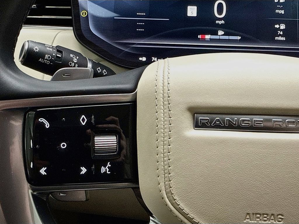 Used 2023 Land Rover Range Rover SE AWD/4WD image 11