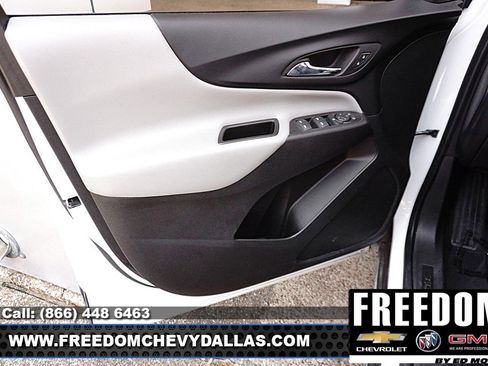 Used 2023 Chevrolet Equinox LT image 32