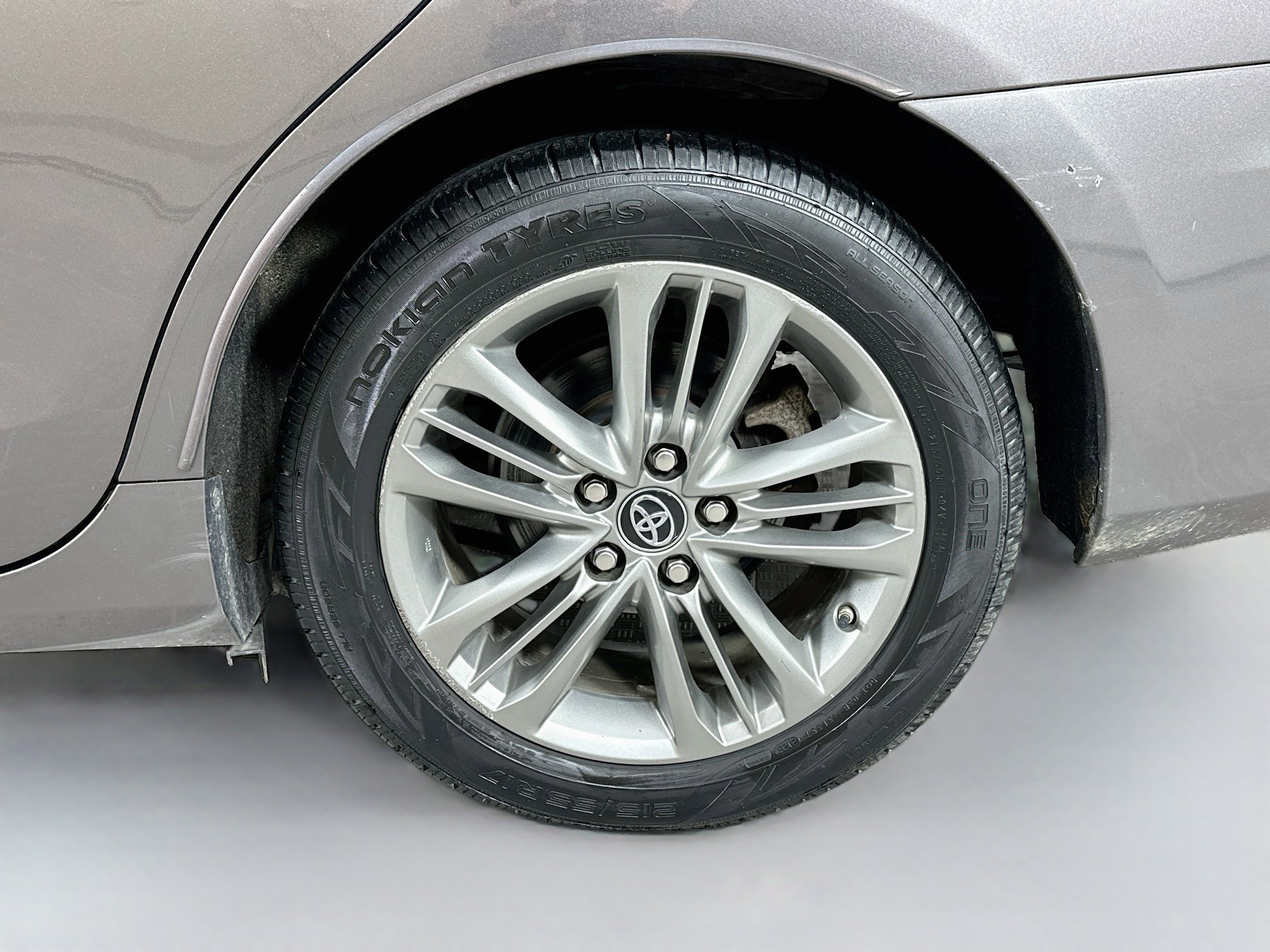 Used 2017 Toyota Camry SE FWD image 28