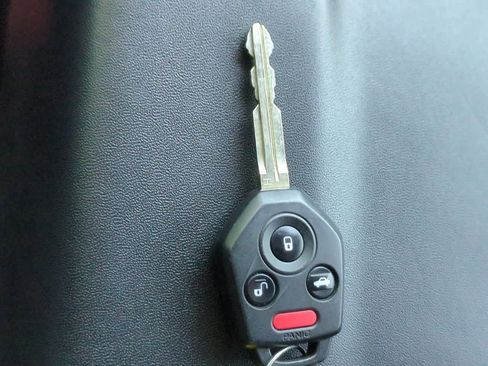 Used 2023 Subaru Crosstrek 2.0i Premium image 33