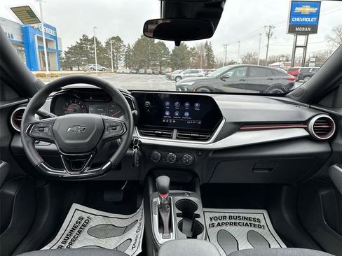 Used 2024 Chevrolet Trax RS w/ Driver Confidence Package image 18