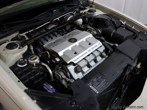 Used 1996 Cadillac De Ville 4dr Sdn image 33
