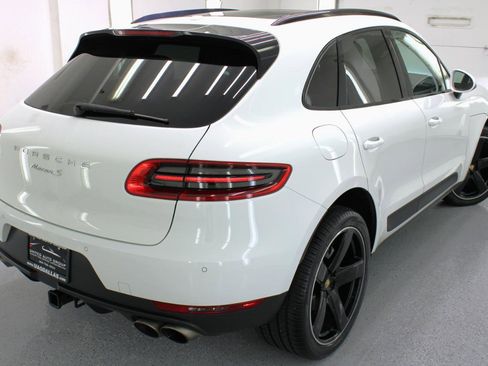 Used 2016 Porsche Macan S image 30