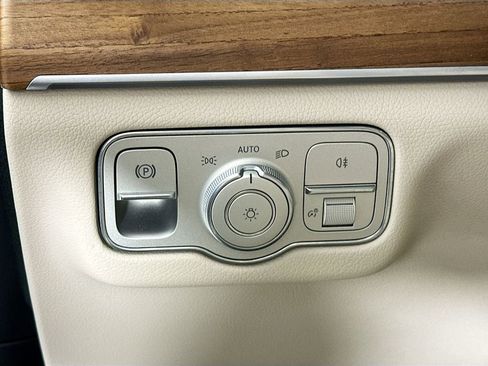 Certified 2024 Mercedes-Benz GLS 450 4MATIC image 10
