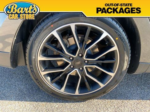 Used 2019 Ford Taurus Limited image 7
