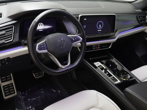 Used 2024 Volkswagen Atlas Cross Sport SEL Premium R-Line image 6