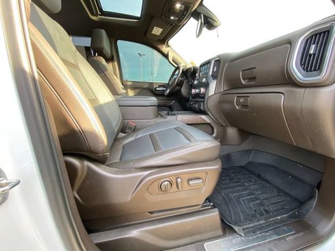 Used 2021 GMC Sierra 1500 Denali w/ Denali Premium Package AWD/4WD image 24