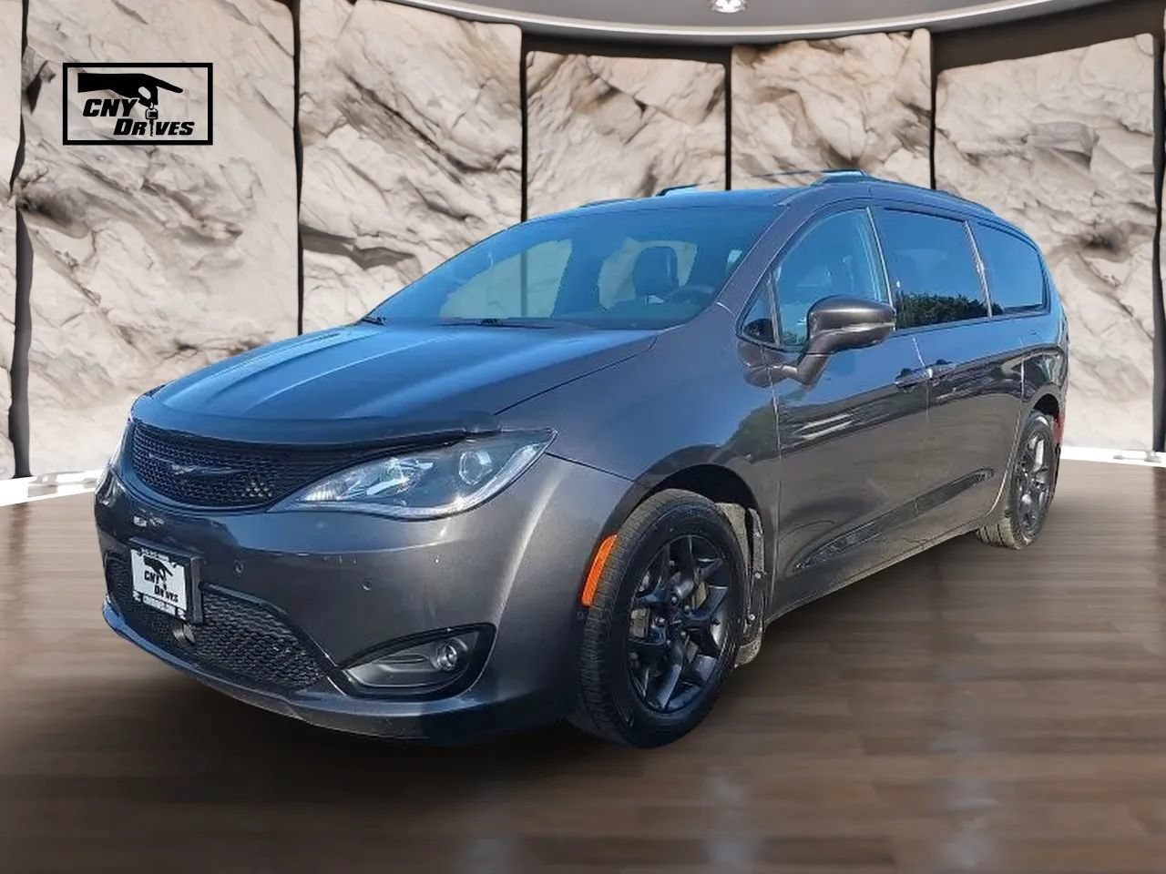 Used 2019 Chrysler Pacifica Limited w/ Advanced Safetytec Group FWD image 1