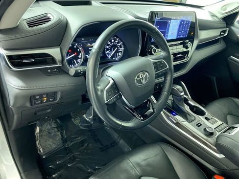 Used 2021 Toyota Highlander Platinum image 23