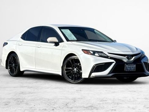 Used 2022 Toyota Camry XSE image 2