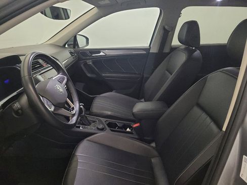 Used 2022 Volkswagen Tiguan SE AWD/4WD image 17