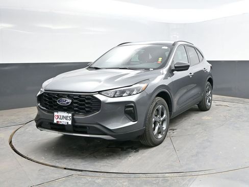 Used 2025 Ford Escape ST-Line AWD/4WD image 3
