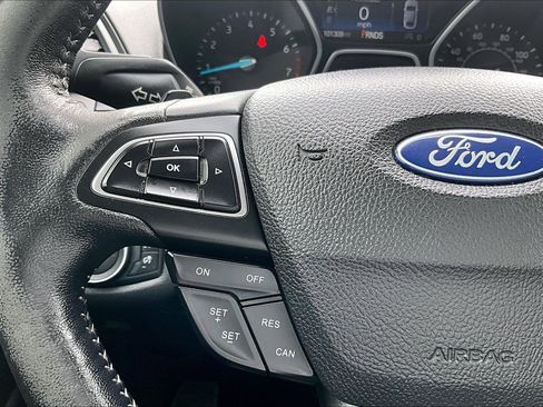 Used 2018 Ford Escape SE w/ SE Sport Appearance Package image 18