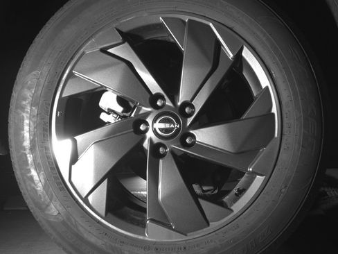 Used 2025 Nissan Rogue SV image 15