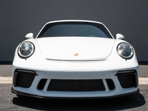 Used 2018 Porsche 911 GT3 RWD image 3