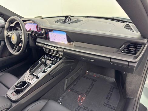 Used 2025 Porsche 911 Carrera image 14
