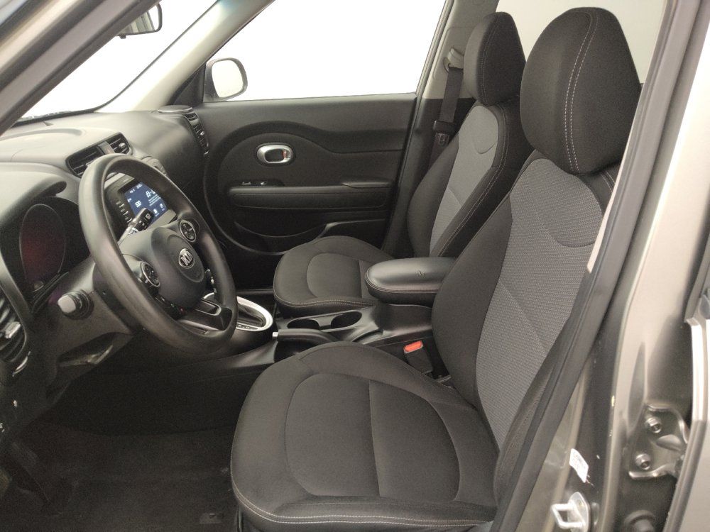Used 2019 Kia Soul + FWD image 17