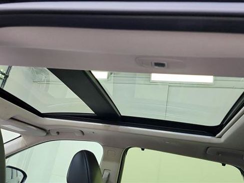 Certified 2023 Nissan Rogue SV w/ SV Premium B Package FWD image 12