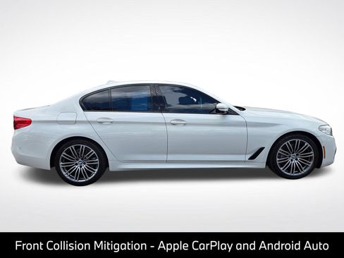 Used 2019 BMW 530e w/ M Sport Package RWD image 8