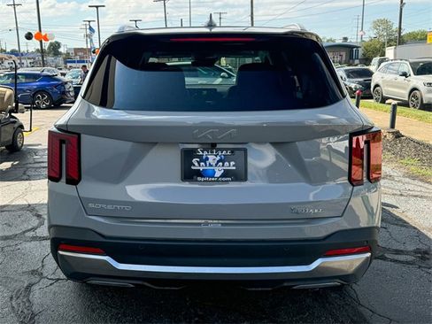 Certified 2024 Kia Sorento SX image 6