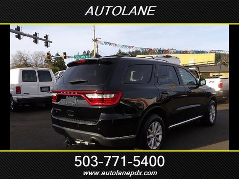 Used 2019 Dodge Durango SXT image 4