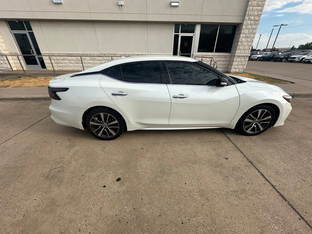 Used 2019 Nissan Maxima 3.5 SV w/ Floor Mat Group FWD image 10