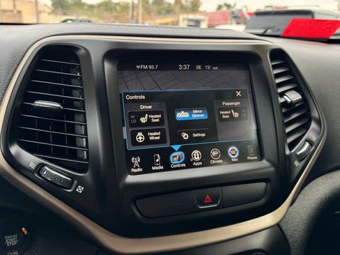 Used 2016 Jeep Cherokee High Altitude image 36