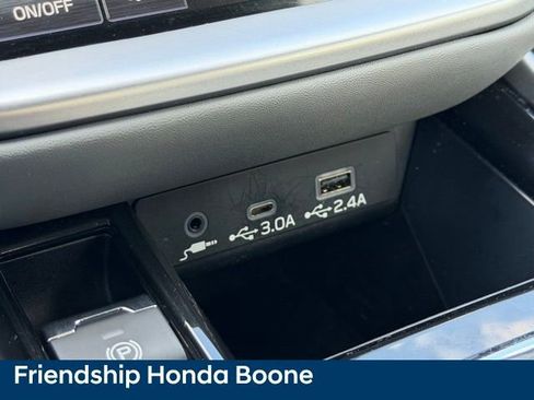 Used 2023 Subaru Legacy Limited image 33