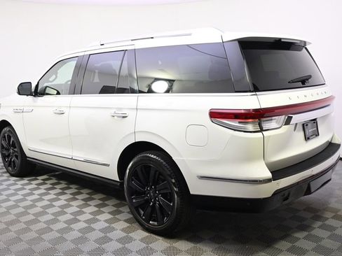Certified 2022 Lincoln Navigator Reserve w/ Monochromatic Package image 3