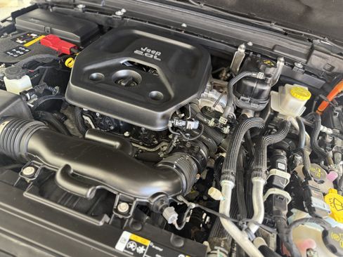 Used 2021 Jeep Wrangler Unlimited Rubicon 4xe w/ Steel Bumper Group image 25