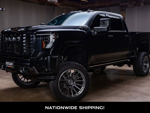 Used 2024 GMC Sierra 2500 Denali Ultimate image 4