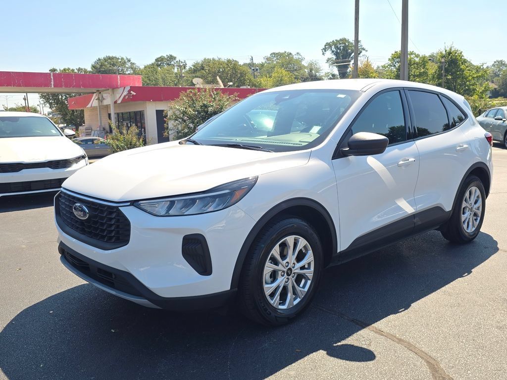Used 2025 Ford Escape Active FWD image 7