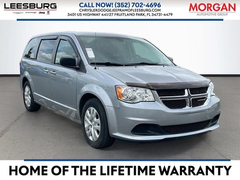 Used 2018 Dodge Grand Caravan SE w/ UConnect Hands-Free Group FWD image 1