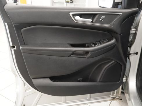 Used 2019 Ford Edge SEL w/ Equipment Group 201A AWD/4WD image 16