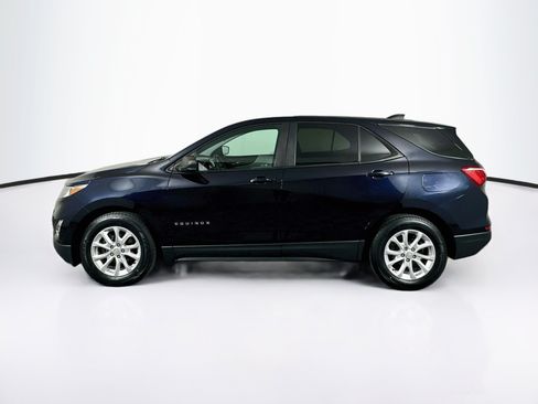 Used 2020 Chevrolet Equinox LS w/ LS Convenience Package FWD image 4