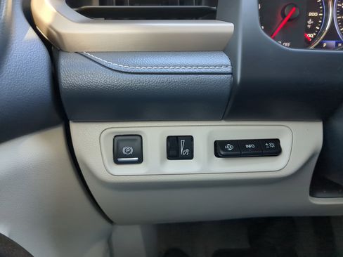 Certified 2023 GMC Acadia Denali w/ Denali Ultimate Package image 27